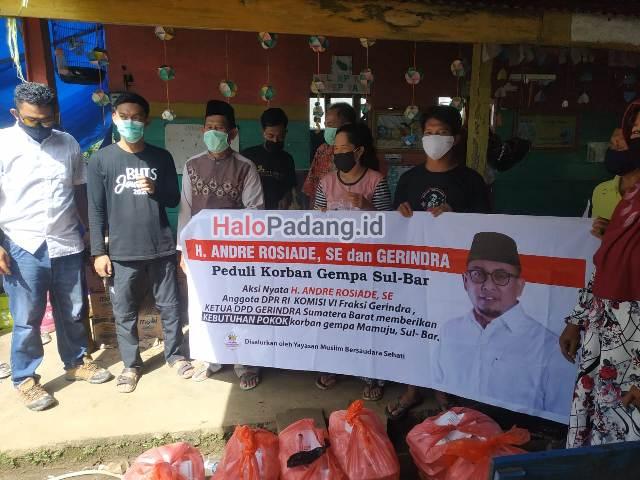 Andre Rosiade Sediakan Nasi Padang untuk Ribuan Korban Gempa Mamuju Sulbar