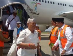 Sebanyak 393 Jemaah Haji asal Padang Kembali ke Tanah Air Lewat Debarkasi BIM