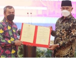 Teken MoU Dengan Pemprov Riau, Mahyeldi : Prioritas Tol, Pelabuhan dan Pertanian