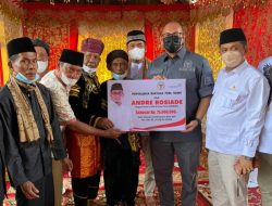 Bantu Balai Adat, Masjid dan TK di Limo Koto Sijunjung,  Andre Rosiade: Kami Bukan Kacang Lupa Kulitnya