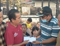 Andre Rosiade Bantu Korban Kebakaran di Tabing, Padang