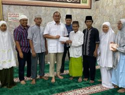 Andre Rosiade Bantu Mesin Pemotong Tulang untuk Masjid Muhsinin Padang