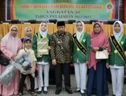 Lulus di Unsyiah Banda Aceh, Pelajar SMK Farmasi Jadi anak Asuh Bupati Agam