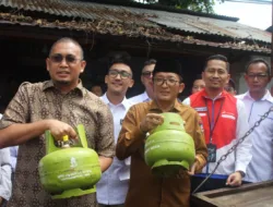 ”Kawal” Operasi Pasar Pertamina Sumbar, Andre Rosiade: Jangan lagi ada Kelangkaan LPG 3 Kg di Padang