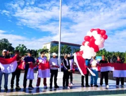 Pemkab Pasbar Bagi-bagi 10 Juta Bendera Merah Putih untuk Warga