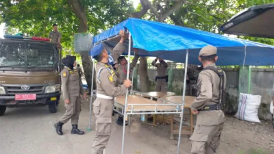 Pol PP Padang Tertibkan PKL yang Gunakan Fasilitas Umum di Beberapa Titik